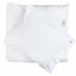 Beach House Pillowcase Band White 50x60 cm in white with the brand's logo.