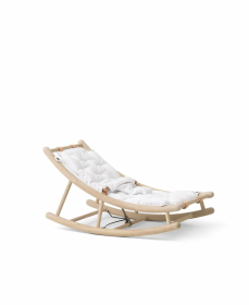 Oliver Furniture Wood Baby and Toddler Rocker Eg/Hvid