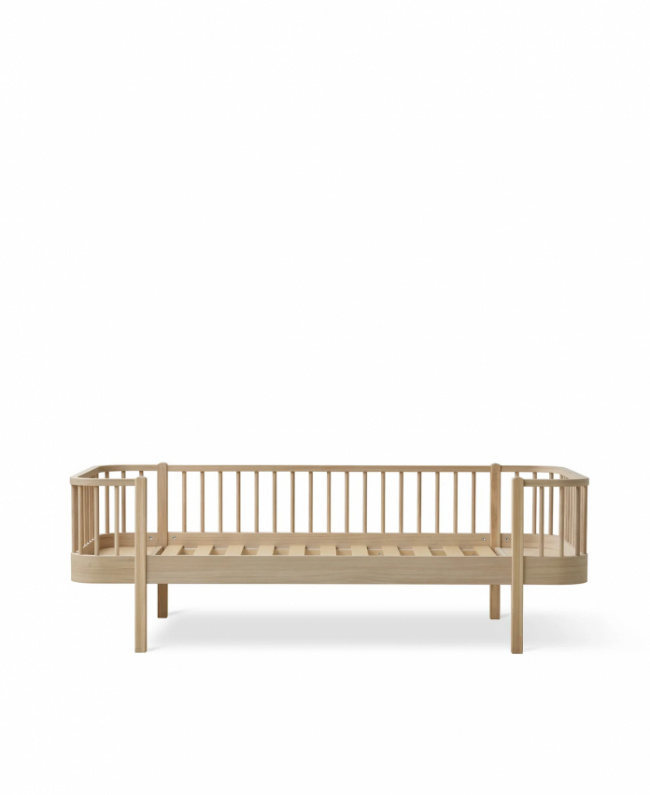 Oliver Furniture Wood Original Daybed Tammi