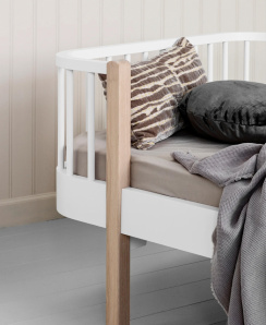 Oliver Furniture Wood Original Junior Daybed White/Oak