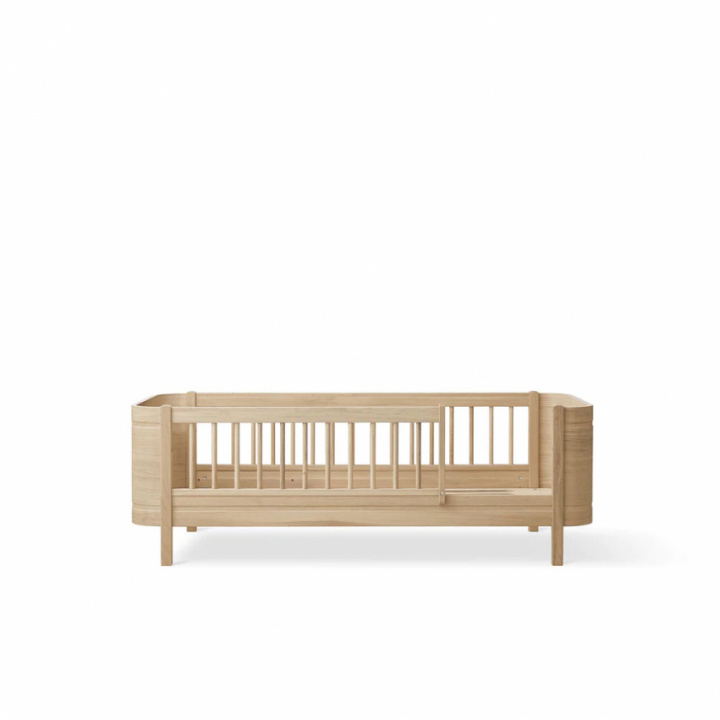 Oliver Furniture Wood Mini Juniorisänky Tammi ryhmässä Sängyt / Kerrossängyt ja lastensängyt / Oliver Furniture @ Sängvaruhuset Elgen (04158301)