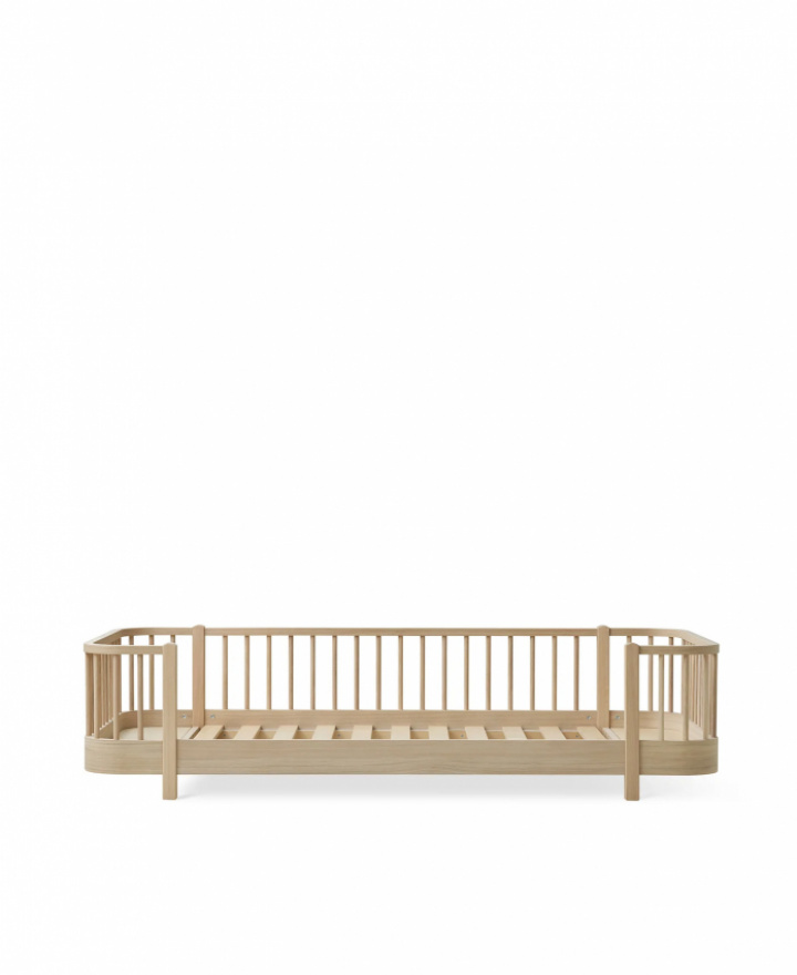 Oliver Furniture Wood Original Floor Bed Eg i gruppen Senge / Køjesenge & børnesenge hos Sängvaruhuset Elgen (04159101)