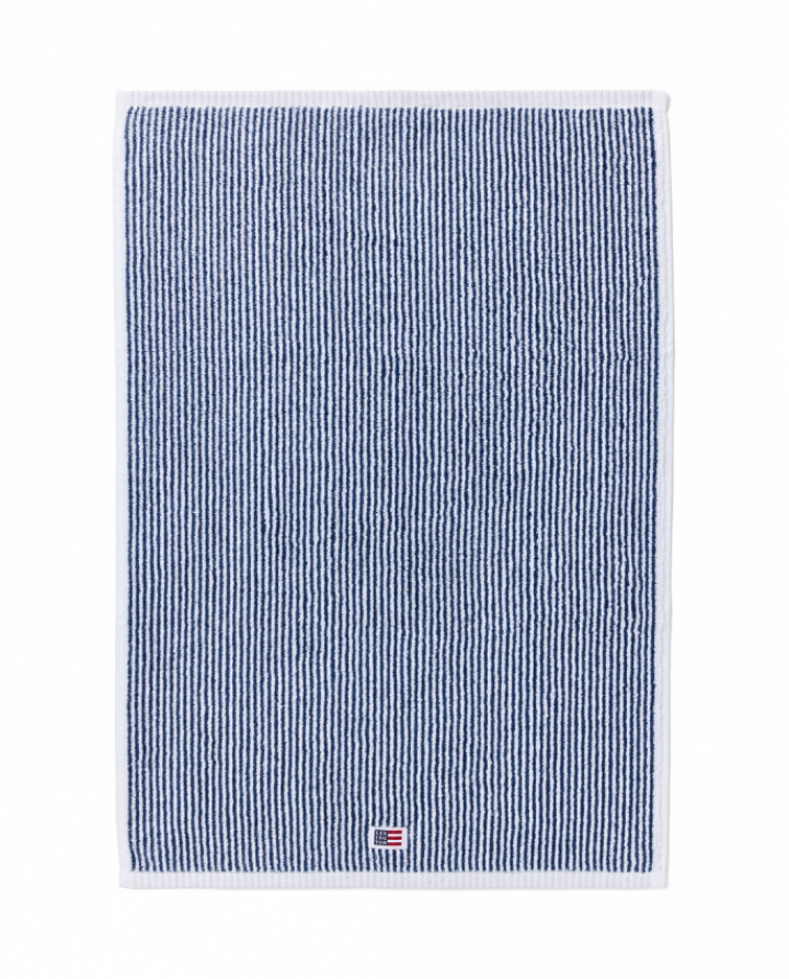 Lexington Original Pyyhe Striped White/Navy ryhmässä Tarvikkeet / Frotee / Lexington käsipyyhkeet @ Sängvaruhuset Elgen (10002094-5850-TW1500)