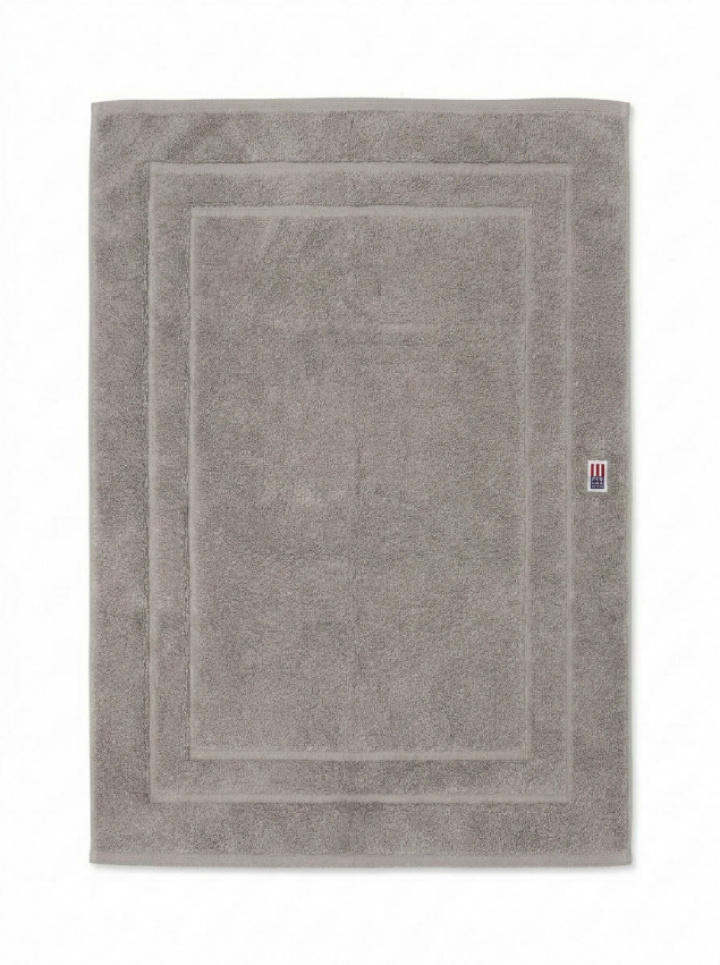 Lexington Icons Original Badeværelsesmåtte Dk. Grey 50x80 cm i gruppen Tilbehør / Frotté / Lexington håndklæder hos Sängvaruhuset Elgen (10002905-7900-RG85)