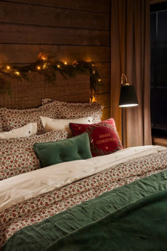 Lexington Flower Printed Sateen Duvet Cover Set White/Red/Green/Beige
