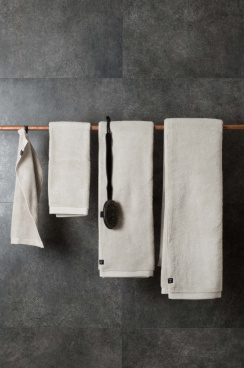 Himla Maxime Towel Mother of pearl