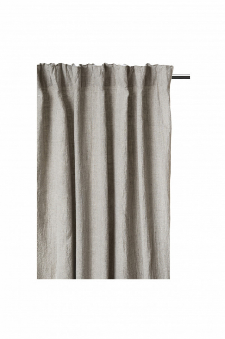 Himla Sunshine Curtain with Pleat Tape Natural 140x290cm in the group Bedding / Brands / Himla Bed Linens / at Sängvaruhuset Elgen (22762921)