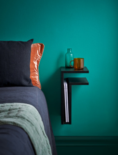 Maze F-Shelf Sängynvieruspöytä Black