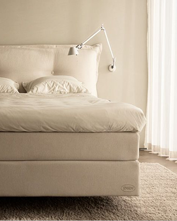 Jensen Sengegavl Cozy Velour Beige