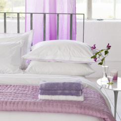 Designers Guild Chenevard Damson & Magenta Heittohuopa