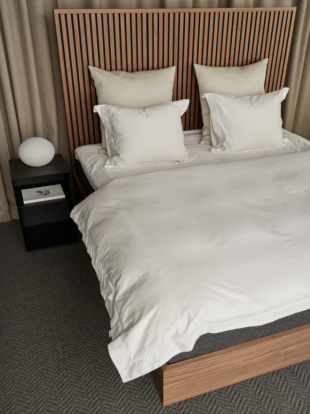 Carpe Diem Beds Hällsö Valnöt 210x200 cm